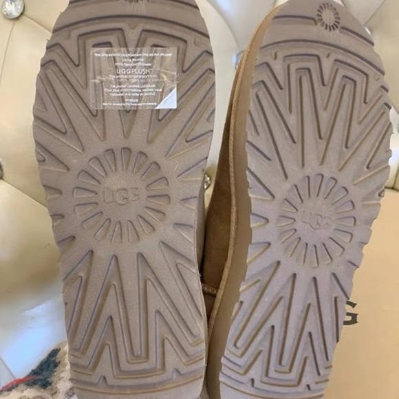 💙✨New ugg Classic Super Mini Chestnut Suede boots for Women's💕 - Picture 6 of 6